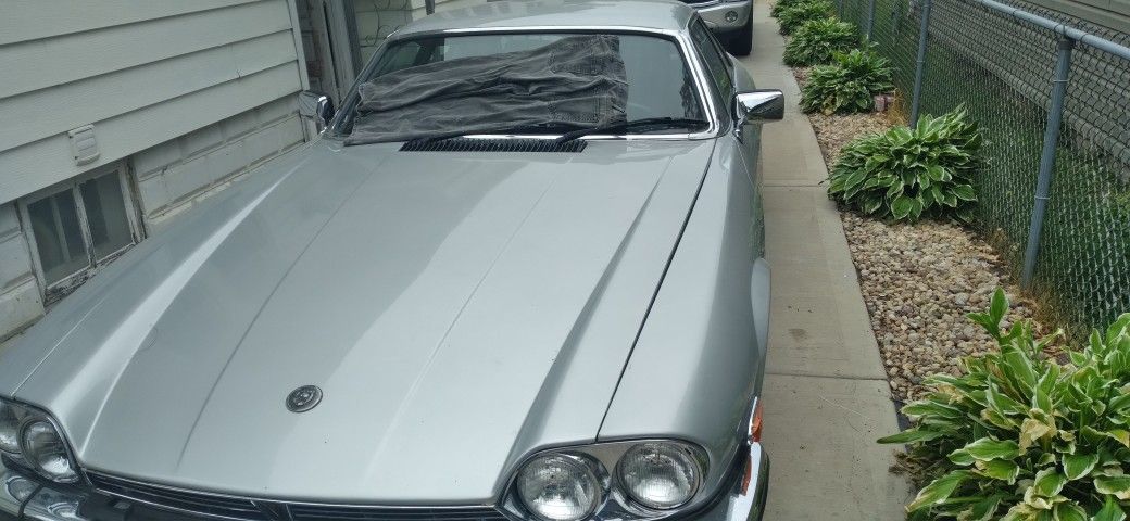 1985 Jaguar 38000 Mills In Exelent Conditions More Than 18000.00 Thousands In New Parts