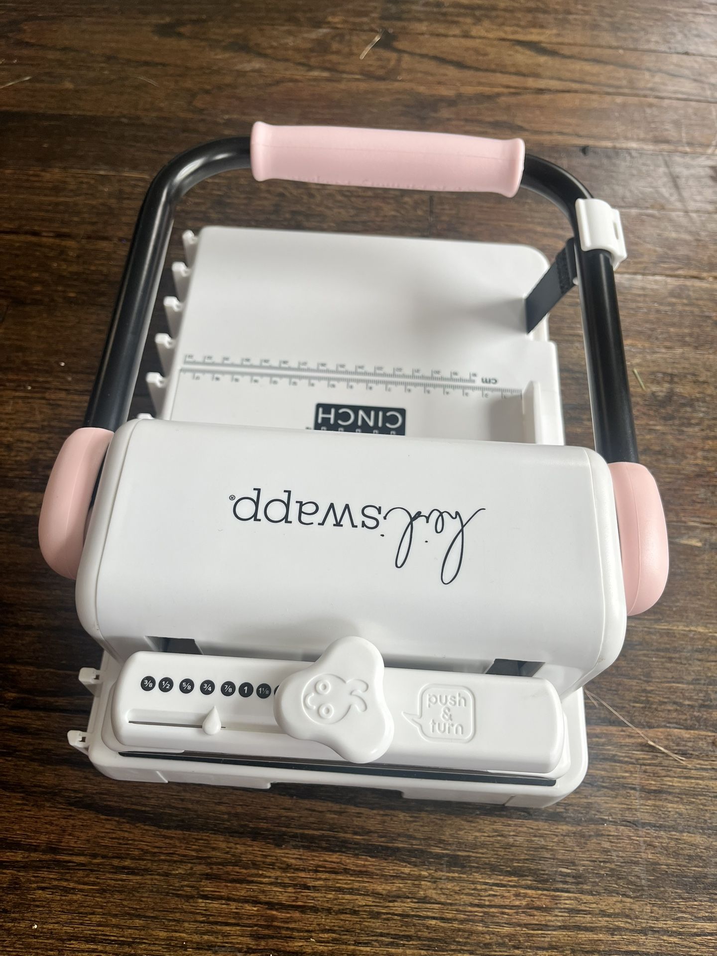 Book Binding (Cinch)