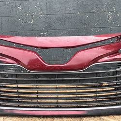 2018-2020 Toyota Camry L / LE / XLE Front Bumper