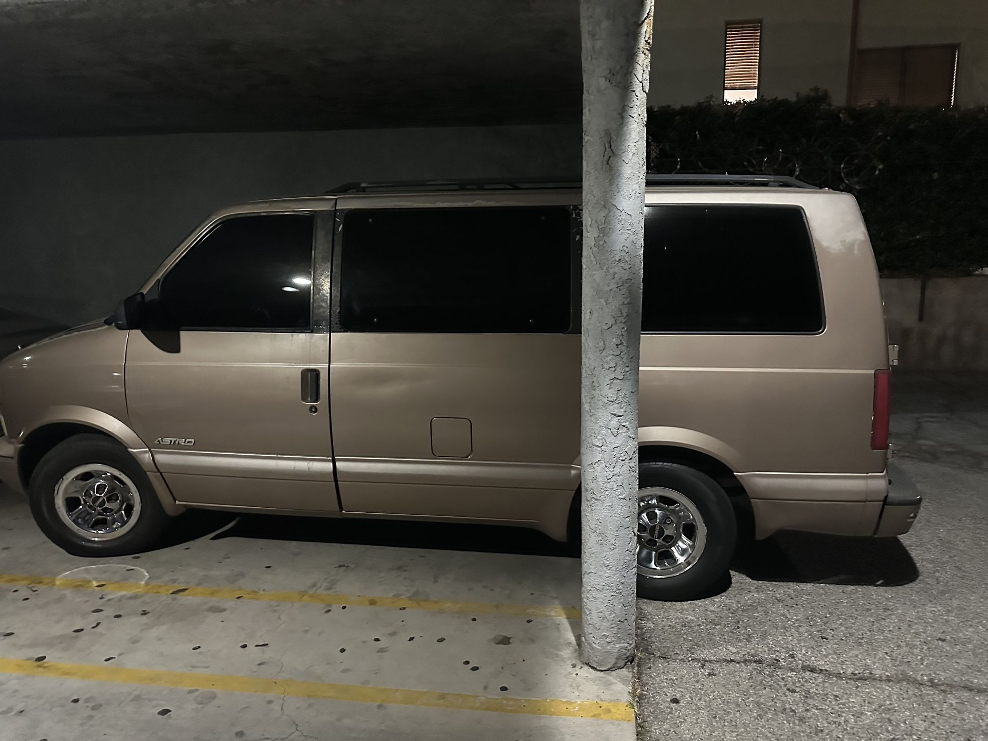2000 Chevrolet Astro