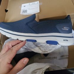 Brand New Skechers Size 13
