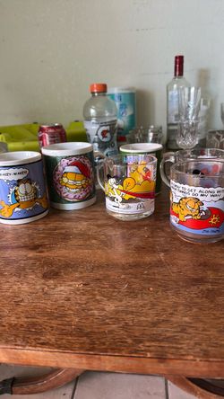 Vintage Garfield Mugs and Glasses Set