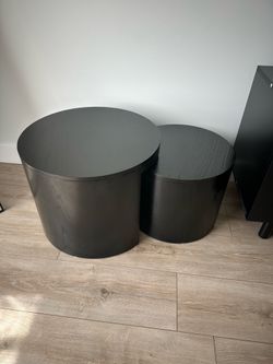 Round Coffe tables set