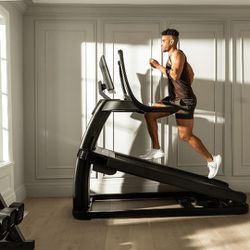 *BRAND NEW iFit Nordictrack X22i Treadmill With Warranty] 