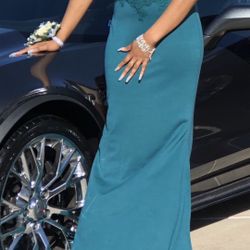 Green prom/pageant/ball gown.