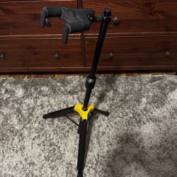 Hercules GS414B Guitar Stand – Excellent Condition