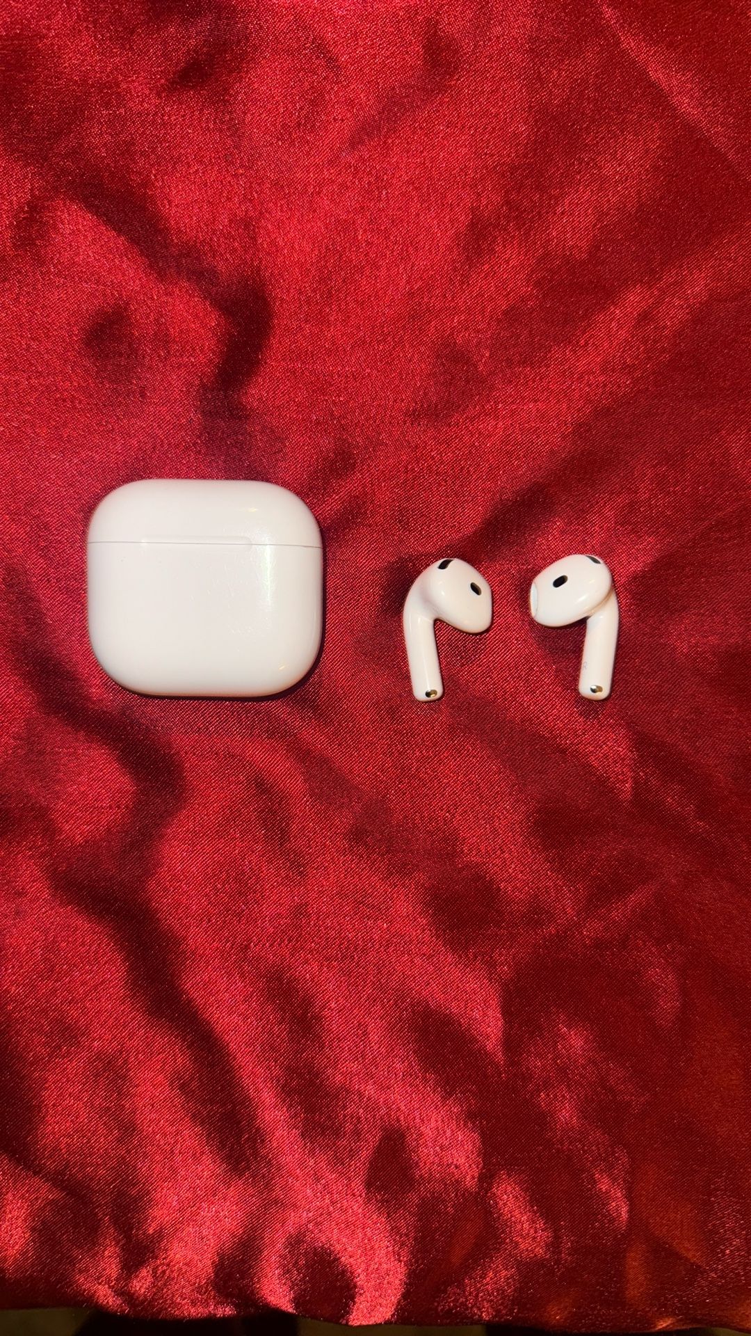 Apple earpods 4