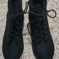 Girls Black Wedge Boot Size 12.5