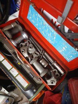 Slide hammer puller set