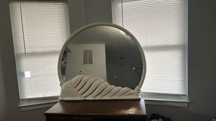A Lacquer Mirrored Light headboard