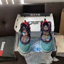 LEBRON XIX Fast Food