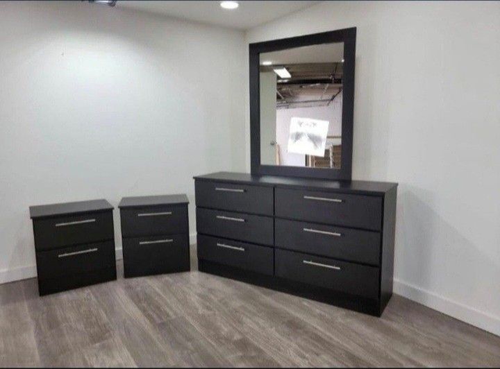 DRESSER WITH MIRROR AND TWO NIGHTSTANDS 