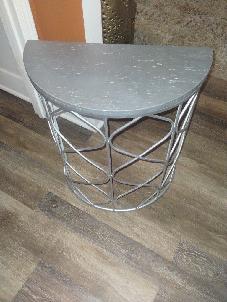 One Silver Table