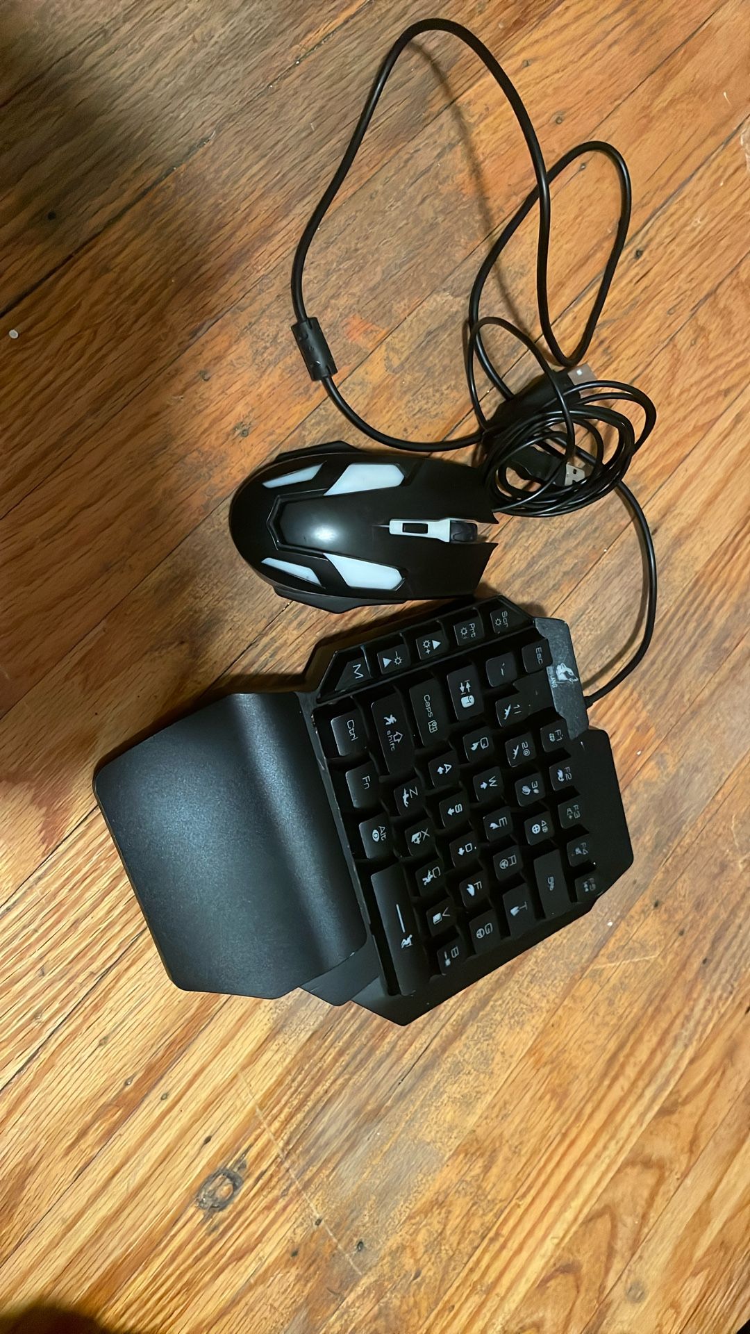 One-handed gaming keyboard and Wired LED Gaming Mouse