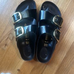 Black Birkenstocks Size 9, In Women’s Size 7 In Men’s