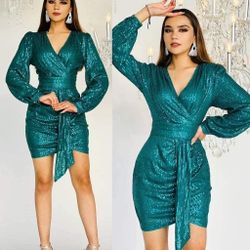 New Women's Dress Available In Size Small And Large 