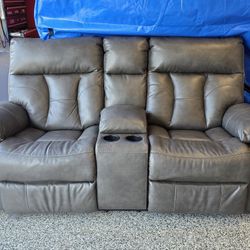 Ashley Furniture Willamen Manual Reclining Loveseat with Console