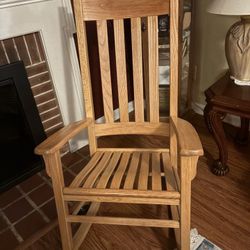 Wood Rocking Chair 