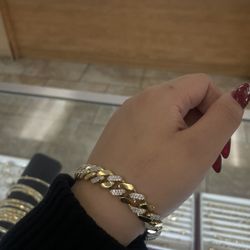 14k Bracelet Con Un Bello Terminado De Zirconias 