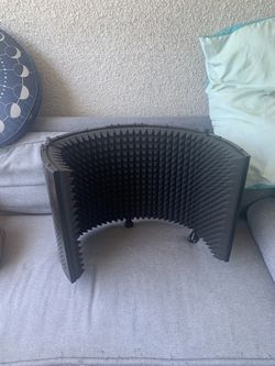 Desktop Microphone Isolation Stand
