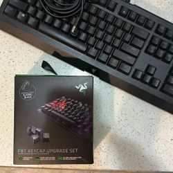 Razer Keyboard With Upgrade Keycap Set 