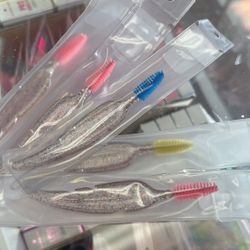 lash brush 