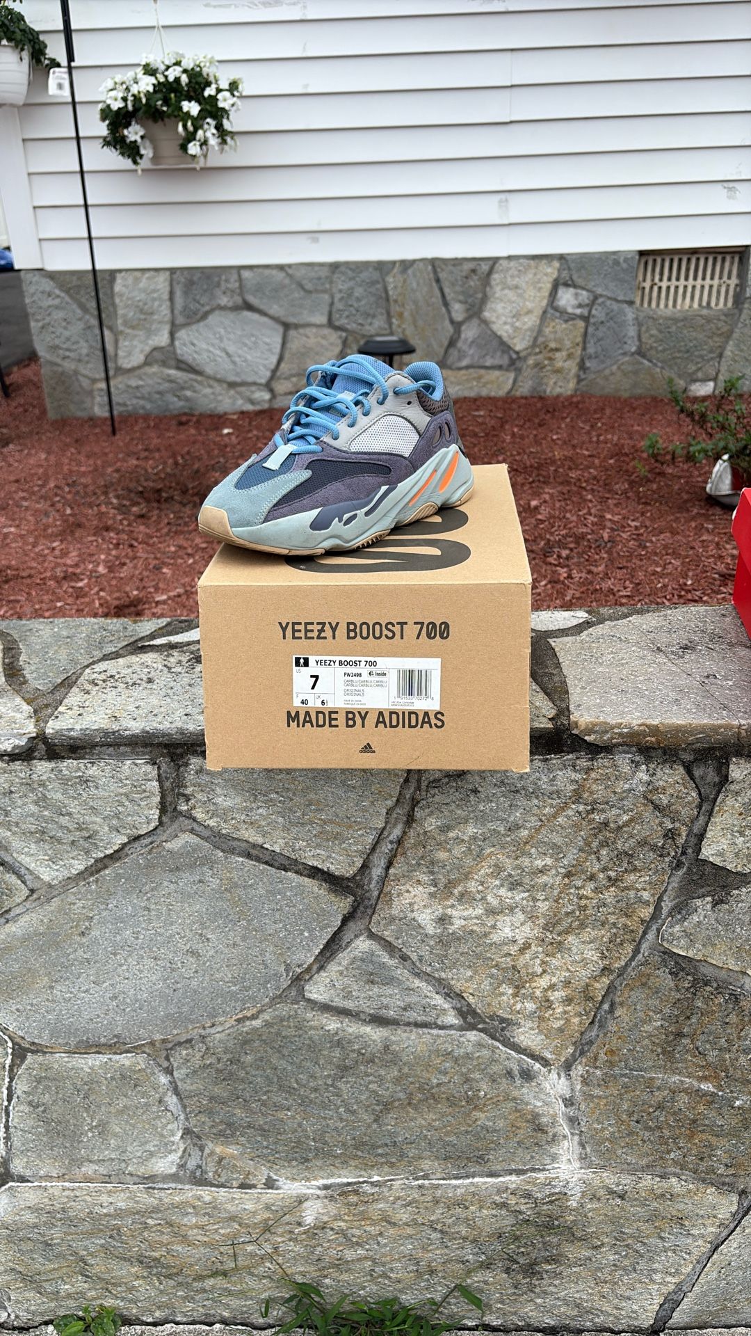 Yeezy 700