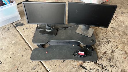 Standing desk and 2 dell monitors