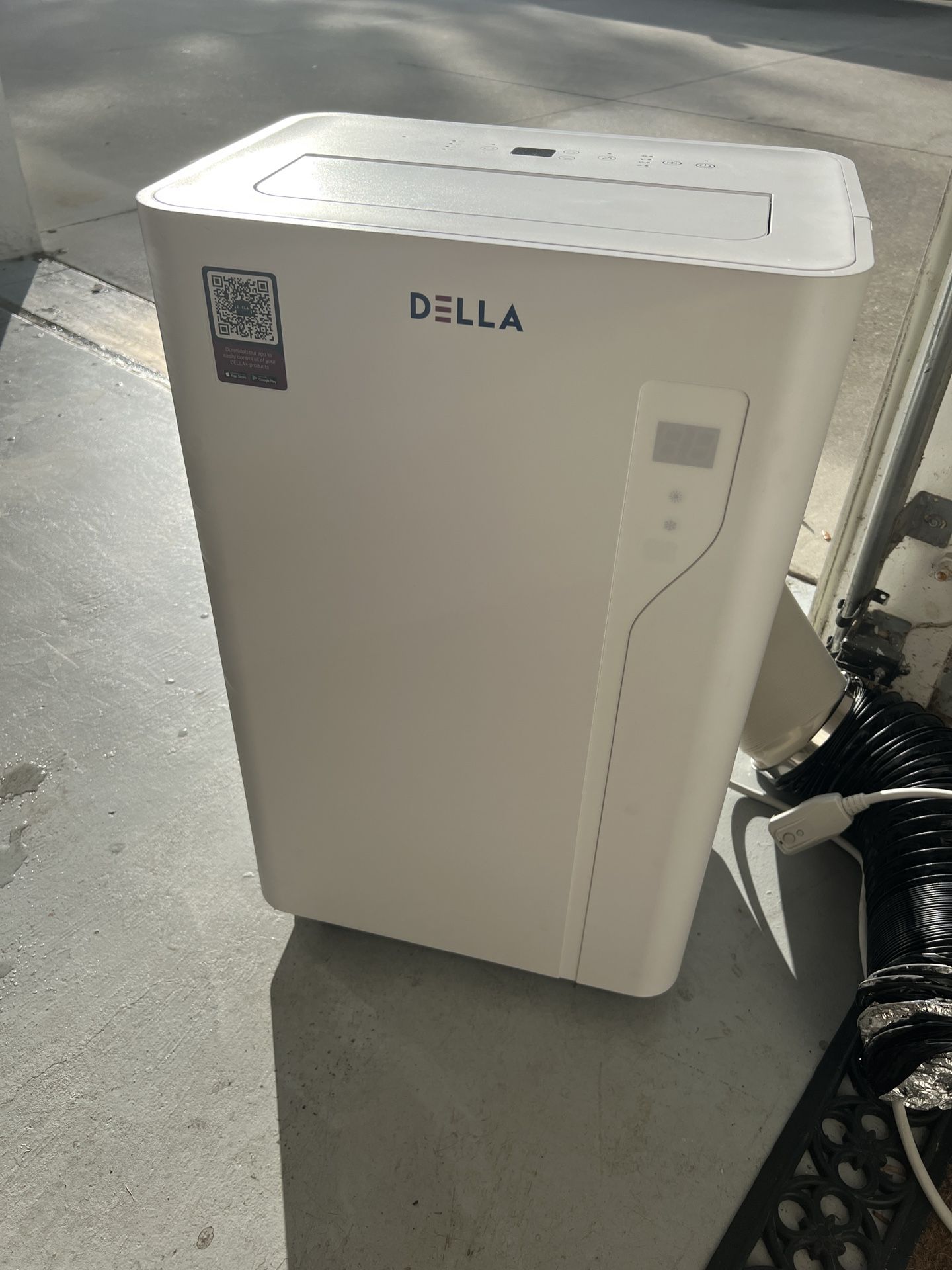 DELLA  Portable AC Unit with Remote Control Up To 650 Sq.Ft