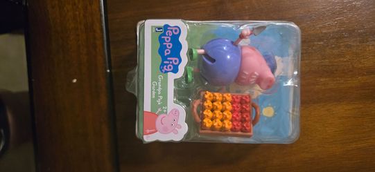 Peppa Pig Grandpa's Pigs garden mini figure