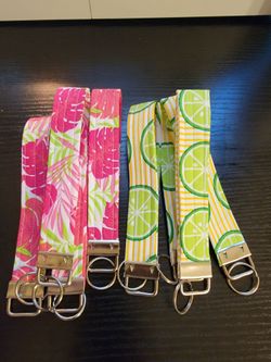 Key fob wristlet keychains