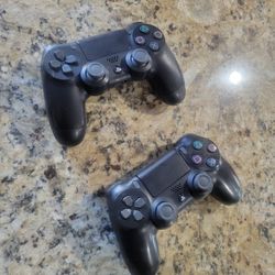 Playstation 4 Controllers 