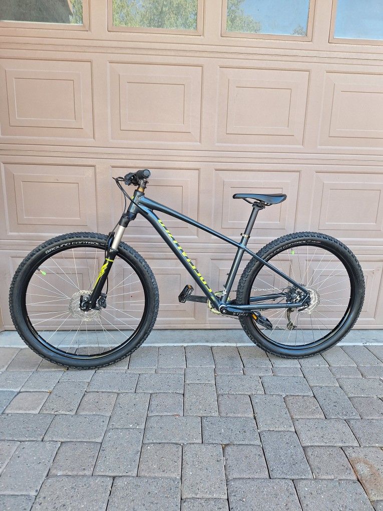 SPECIALIZED PITCH COMP 27.5 INCH MOUNTAIN BIKE 1 X 9 SPEED ( CHECK MY OTHER BIKES)