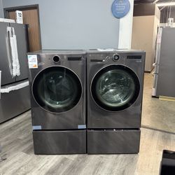 LG AI 5.0 Cubic Ft. Front Load Washer With Side Kick Washer Pedestal And Gas Dryer Laundry Pair💥CHRISTMAS GIFT WASH TWO LOADS AT ONCE💥