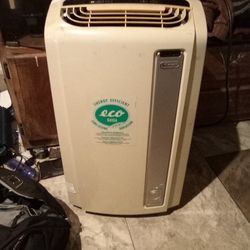 DELonghi Portable Single Hoe Air Conditioner
