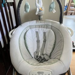 Graco Soothe N Sway LX Swing With Portable bouncer