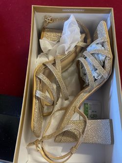 Gold shoes(new)