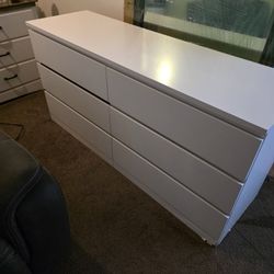 FREE WHITE IKEA 6 DRAWER MALM DRESSER