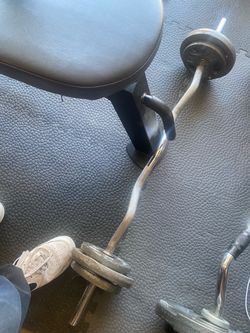 Curl bar with 40 lbs of weights