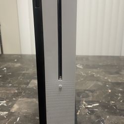XBox One S  1TB