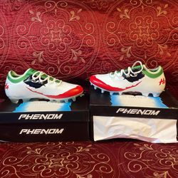 10.5 Football cleats(NEVER WORN)
