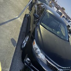 Camry 2014  Make-Toyota   Model- Camry   Color- black 