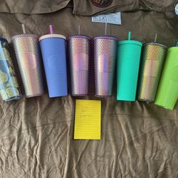 SELLING STARBUCKS COLLECTION