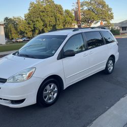2005 Toyota Sienna
