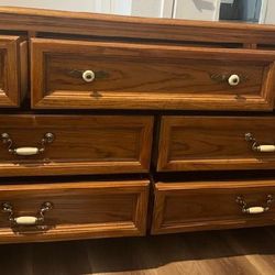 Thomasville Vintage 7 Drawer Dresser 