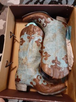Lane Girl cowboy boots 9 and 1/2