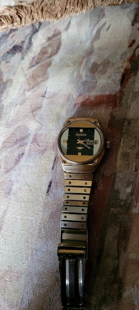 Citizen Automatic Watch All Original 21 Jewels With Day Date 43 Years Old Give Me Best Offer