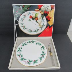 Mikasa Bone China Ribbon Holy Cheese Dish Made in Japan-New


