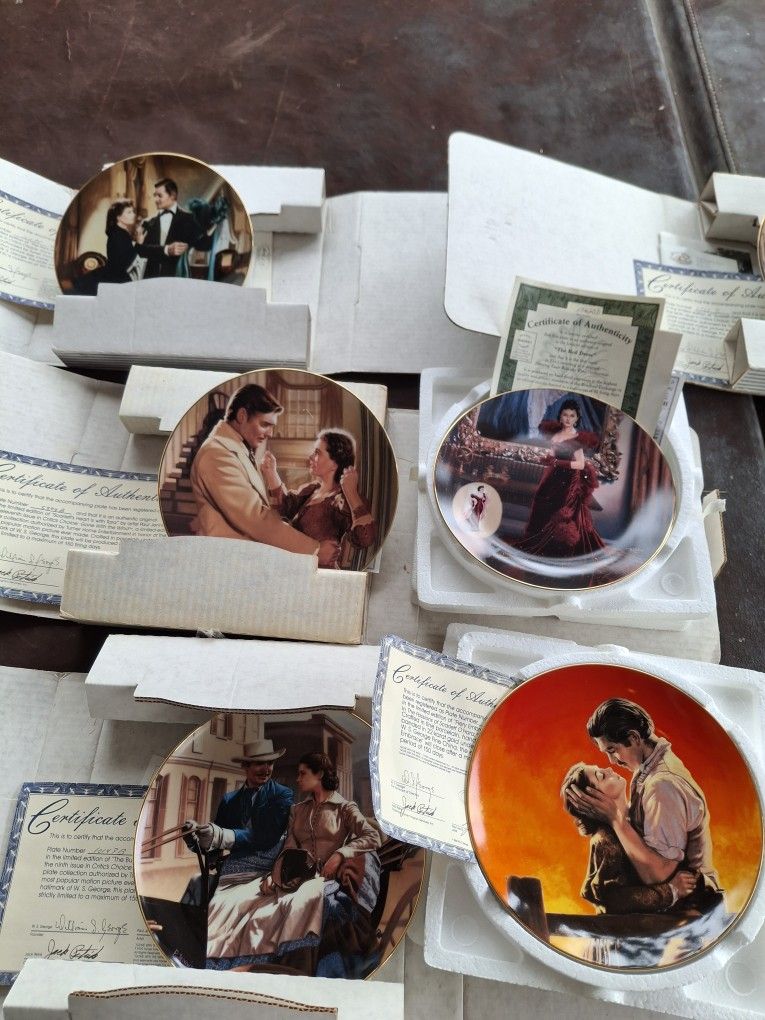 Gone With The Wind And Aladin & Beauty And The Beast Collector Plates