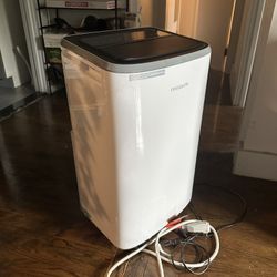 FRIGIDAIRE Standing AC Unit